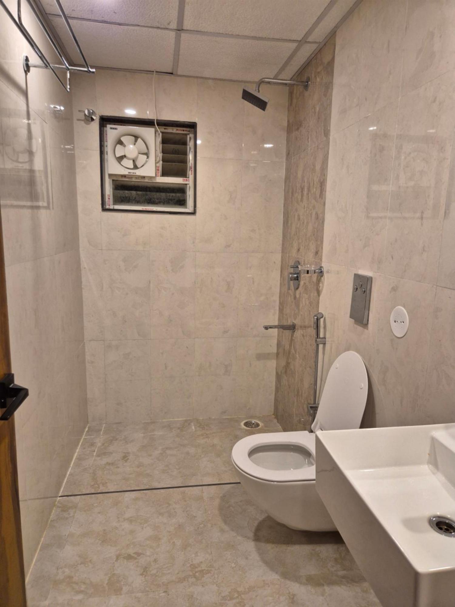 Hotel Orange บูบันเนสชวาร์ ภายนอก รูปภาพ