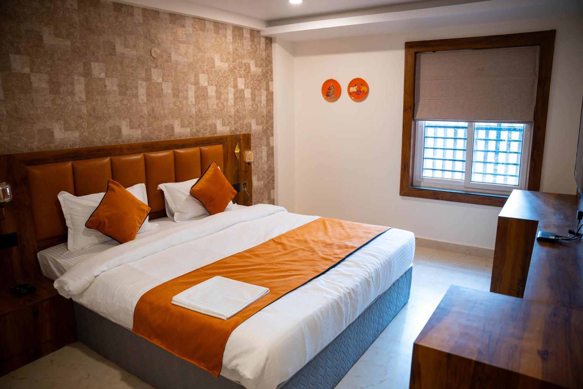 Hotel Orange บูบันเนสชวาร์ ภายนอก รูปภาพ