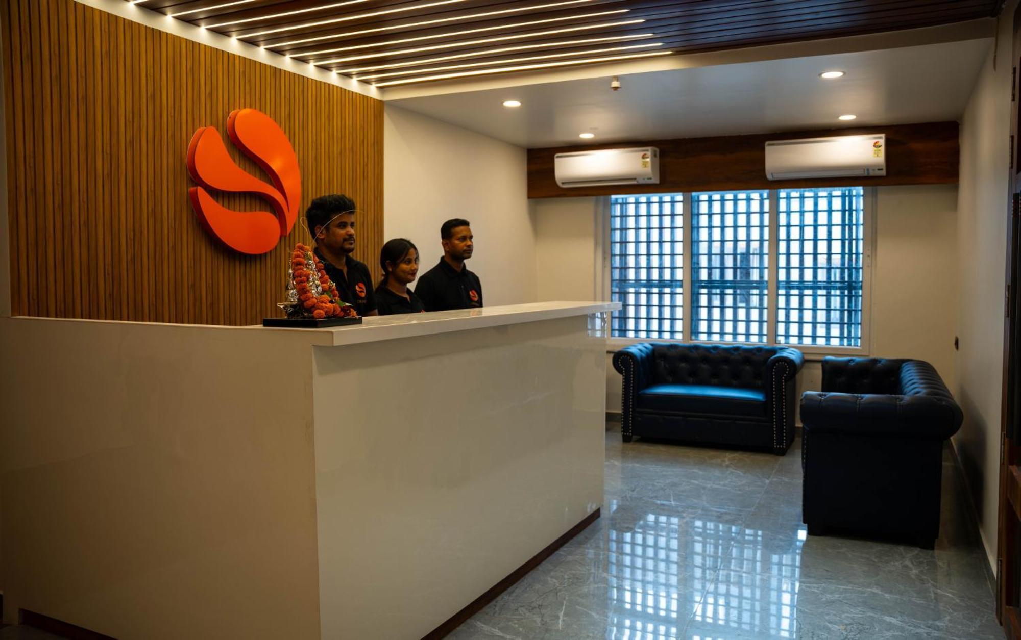 Hotel Orange บูบันเนสชวาร์ ภายนอก รูปภาพ