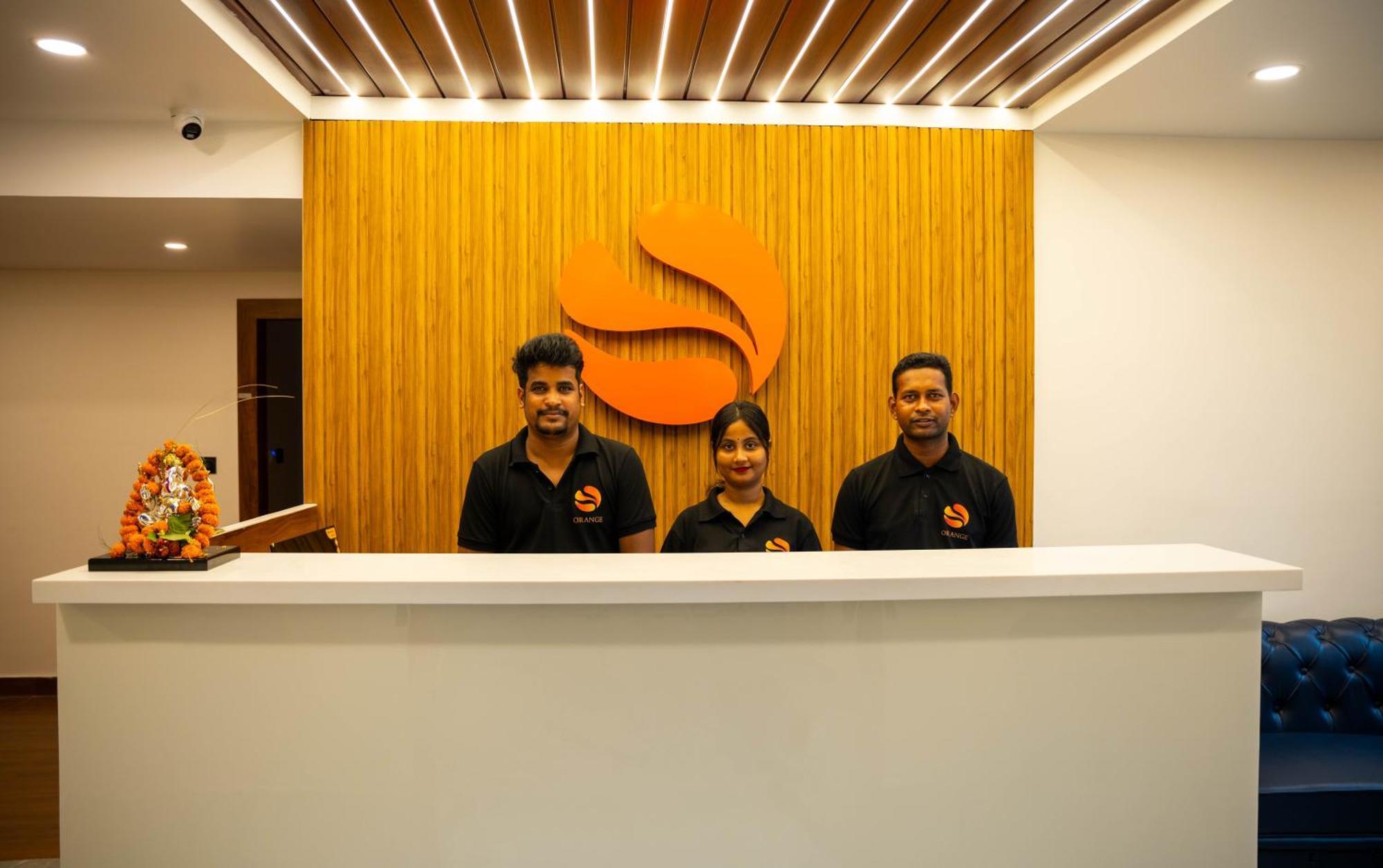 Hotel Orange บูบันเนสชวาร์ ภายนอก รูปภาพ