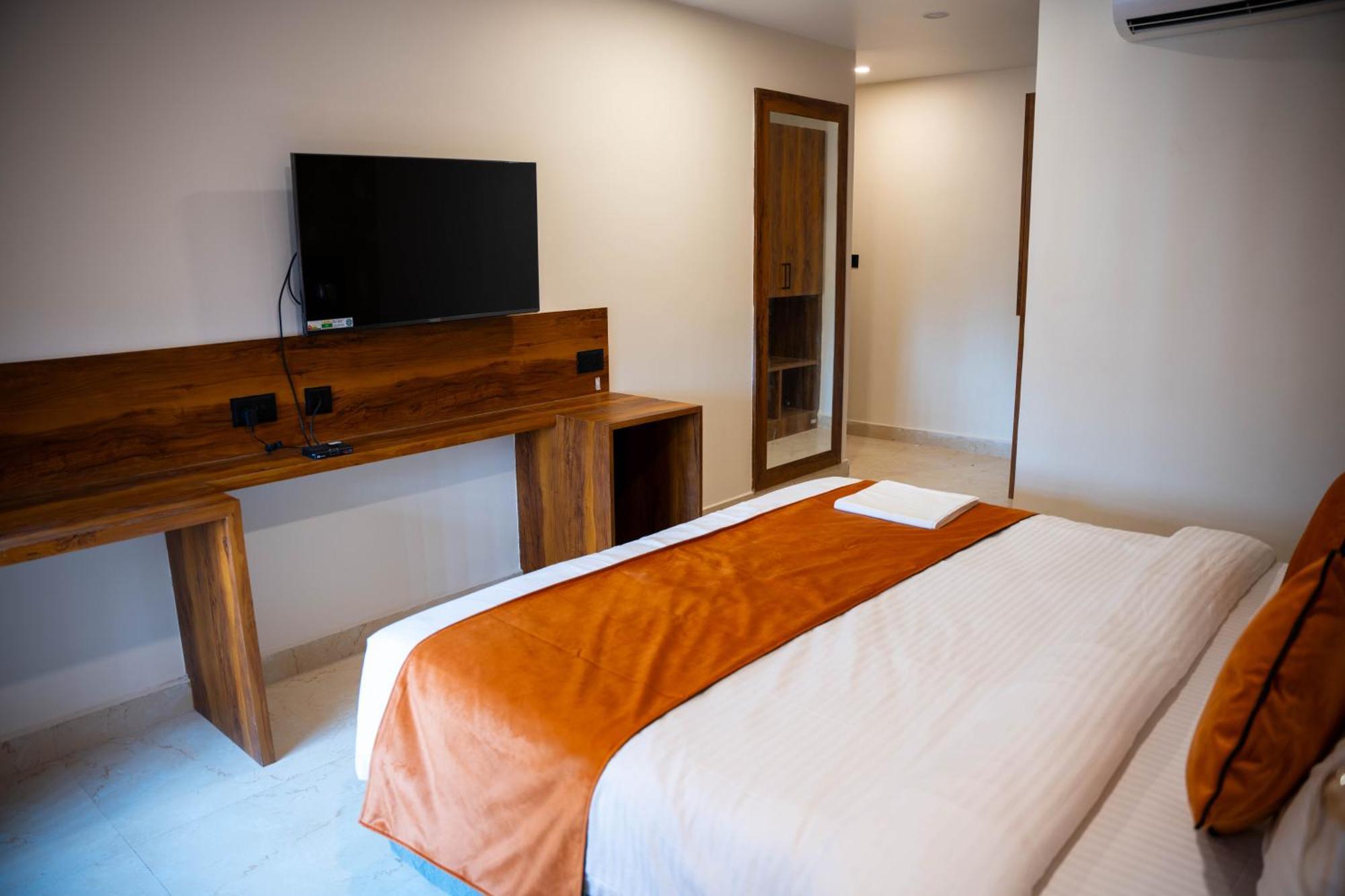 Hotel Orange บูบันเนสชวาร์ ภายนอก รูปภาพ