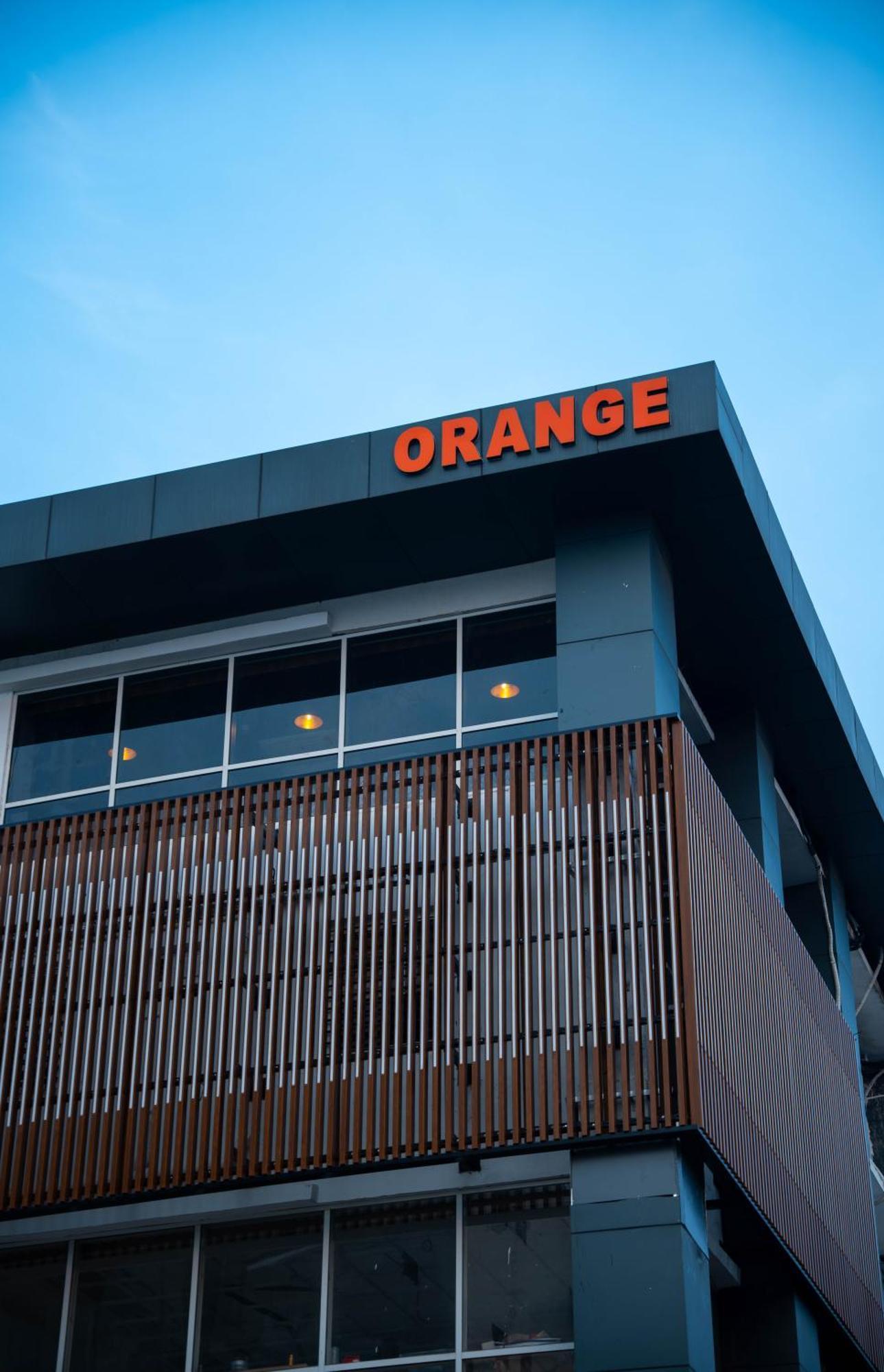 Hotel Orange บูบันเนสชวาร์ ภายนอก รูปภาพ