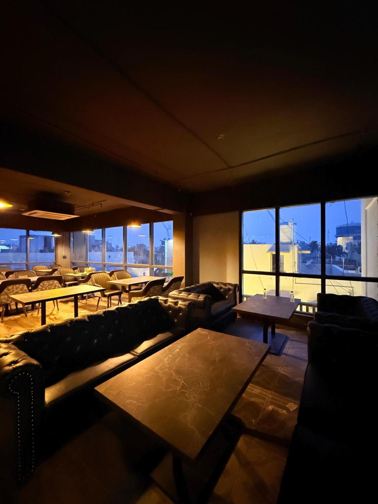 Hotel Orange บูบันเนสชวาร์ ภายนอก รูปภาพ